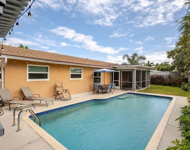 6528 Country Wood Way - Photo Thumbnail 1