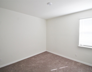 1610 Fields View Drive - Photo Thumbnail 22