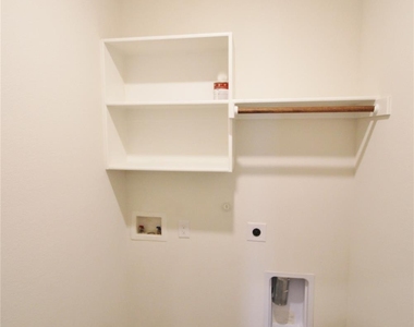 1610 Fields View Drive - Photo Thumbnail 26
