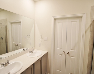 1610 Fields View Drive - Photo Thumbnail 17