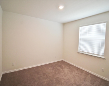 1610 Fields View Drive - Photo Thumbnail 20