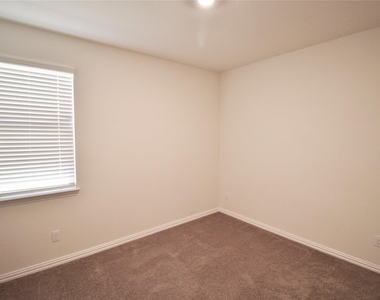 1610 Fields View Drive - Photo Thumbnail 24