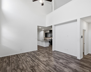 2416 Evening Stone Drive - Photo Thumbnail 15
