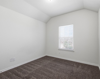 2416 Evening Stone Drive - Photo Thumbnail 24