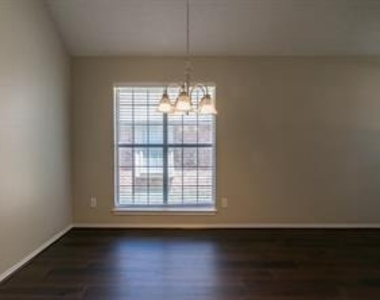 10804 Huntington Road - Photo Thumbnail 3