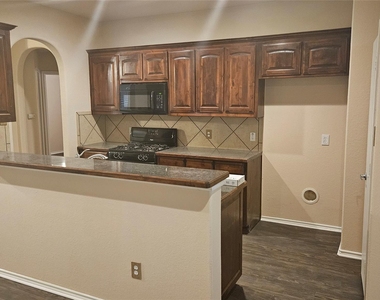 2108 Ingrid Lane - Photo Thumbnail 3