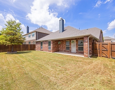 10005 Petrified Tree Lane - Photo Thumbnail 17