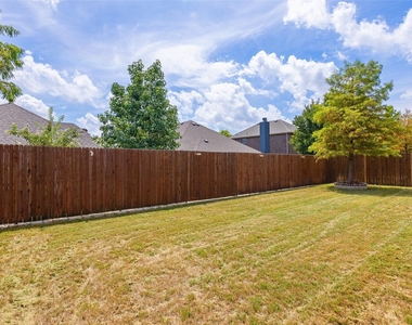 10005 Petrified Tree Lane - Photo Thumbnail 18
