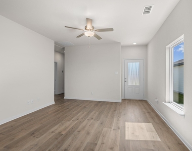 8313 White Wolf Trail - Photo Thumbnail 3