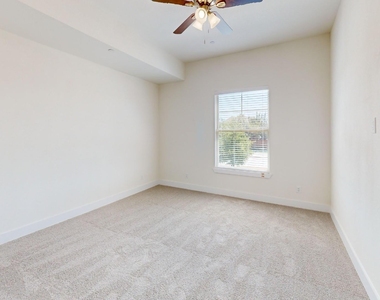 333 Buck Ridge Drive - Photo Thumbnail 9