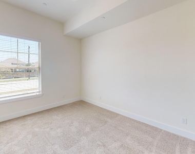 333 Buck Ridge Drive - Photo Thumbnail 12