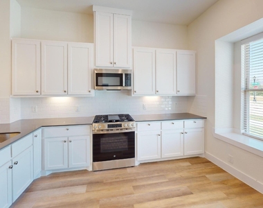 333 Buck Ridge Drive - Photo Thumbnail 6