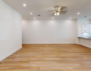 333 Buck Ridge Drive - Photo Thumbnail 5