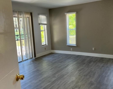 1699 Nw 7th Terrace - Photo Thumbnail 34