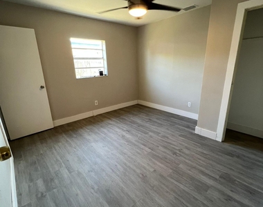 1699 Nw 7th Terrace - Photo Thumbnail 38