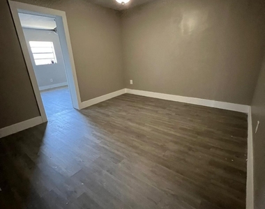 1699 Nw 7th Terrace - Photo Thumbnail 39