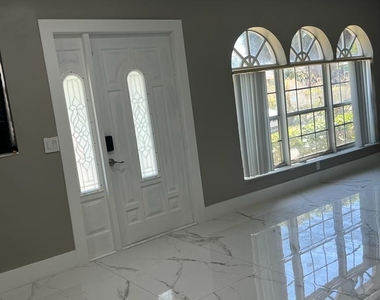 1699 Nw 7th Terrace - Photo Thumbnail 8