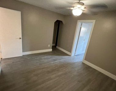 1699 Nw 7th Terrace - Photo Thumbnail 40