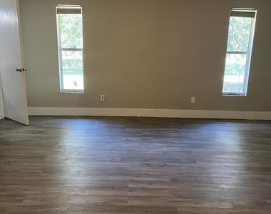 1699 Nw 7th Terrace - Photo Thumbnail 35
