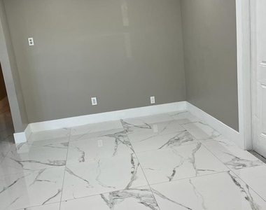 1699 Nw 7th Terrace - Photo Thumbnail 14