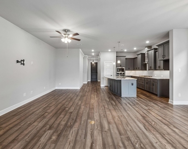 4717 Beaver Creek Drive - Photo Thumbnail 8