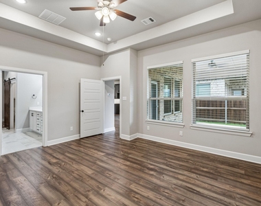 4717 Beaver Creek Drive - Photo Thumbnail 11