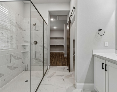 4717 Beaver Creek Drive - Photo Thumbnail 14