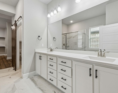 4717 Beaver Creek Drive - Photo Thumbnail 13