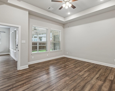 4717 Beaver Creek Drive - Photo Thumbnail 10