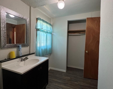 440 Humphrey Street - Photo Thumbnail 11