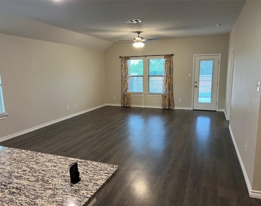 1007 Branding Iron Lane - Photo Thumbnail 3