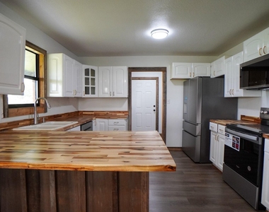 6700 Colquitt Road - Photo Thumbnail 9