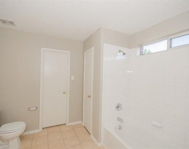 2152 Royal Acres Trail - Photo Thumbnail 20