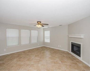 2152 Royal Acres Trail - Photo Thumbnail 8