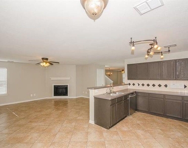 2152 Royal Acres Trail - Photo Thumbnail 2