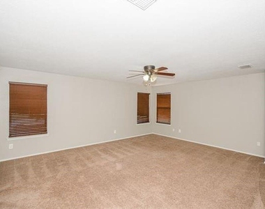 2152 Royal Acres Trail - Photo Thumbnail 23