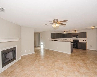 2152 Royal Acres Trail - Photo Thumbnail 6