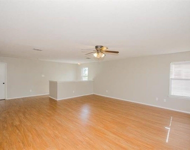 2152 Royal Acres Trail - Photo Thumbnail 27