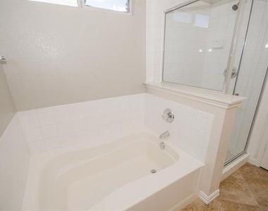 2152 Royal Acres Trail - Photo Thumbnail 18