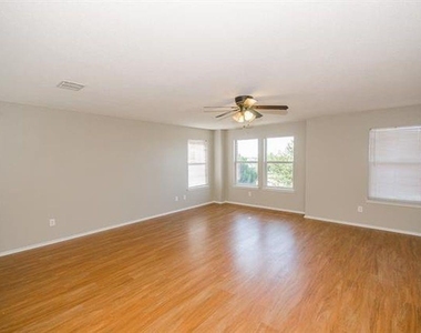 2152 Royal Acres Trail - Photo Thumbnail 26