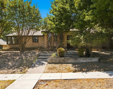 3205 Wrangler Road - Photo Thumbnail 2