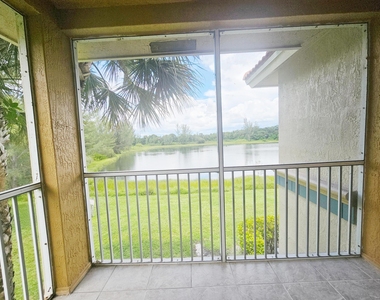 1157 Golden Lakes Boulevard - Photo Thumbnail 17