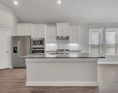 4804 Dewy Rose Lane - Photo Thumbnail 14