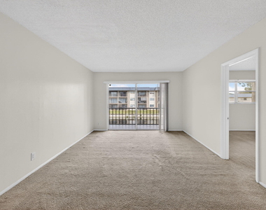 7925 S Colony Circle - Photo Thumbnail 3
