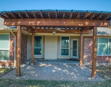 6218 Cynthia Drive - Photo Thumbnail 4