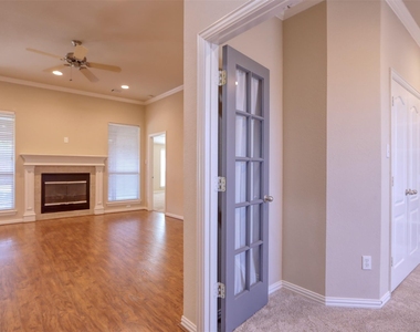 6218 Cynthia Drive - Photo Thumbnail 7