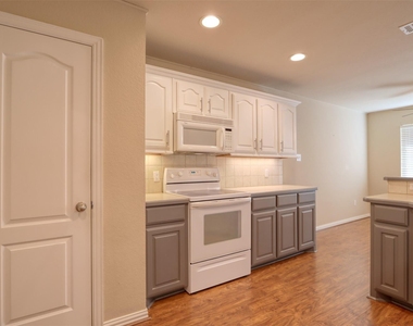 6218 Cynthia Drive - Photo Thumbnail 18