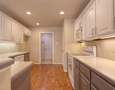 6218 Cynthia Drive - Photo Thumbnail 17