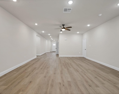 659 Holcomb Road - Photo Thumbnail 5