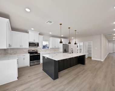 659 Holcomb Road - Photo Thumbnail 8